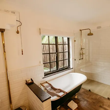 Amanzi Lodge Harare Exterior photo